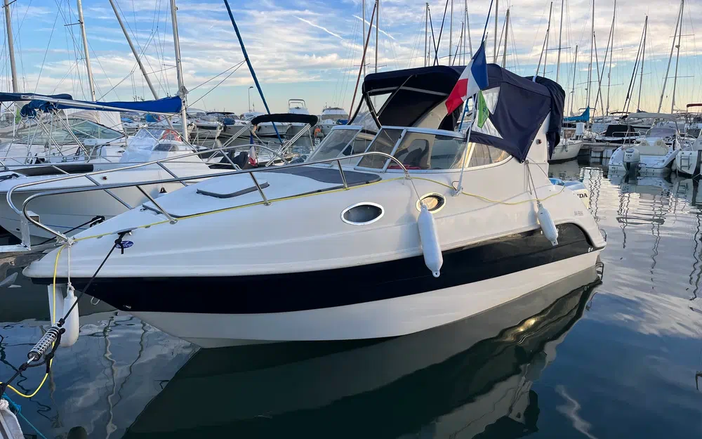 slider 3 Eolo 770 Cruiser