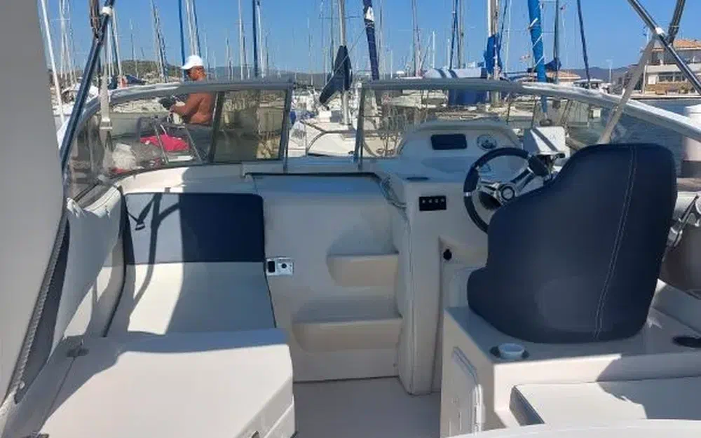 slider 6 Eolo 770 Cruiser