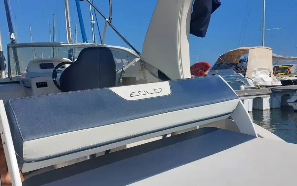 slider 9 Eolo 770 Cruiser