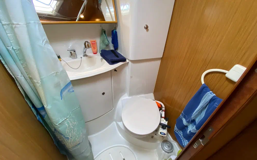 slider 11 Jeanneau Sun Odyssey 42 DS