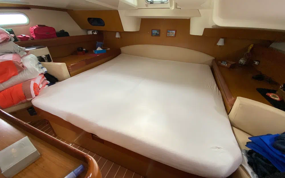 slider 12 Jeanneau Sun Odyssey 42 DS