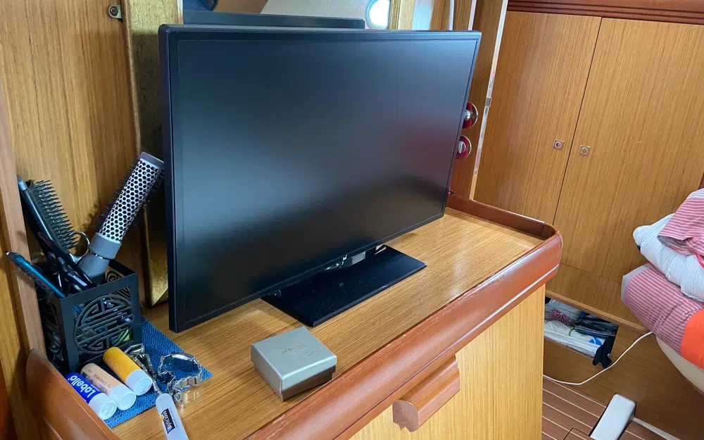 slider 14 Jeanneau Sun Odyssey 42 DS