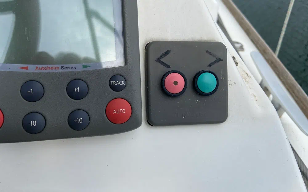 slider 27 Jeanneau Sun Odyssey 42 DS