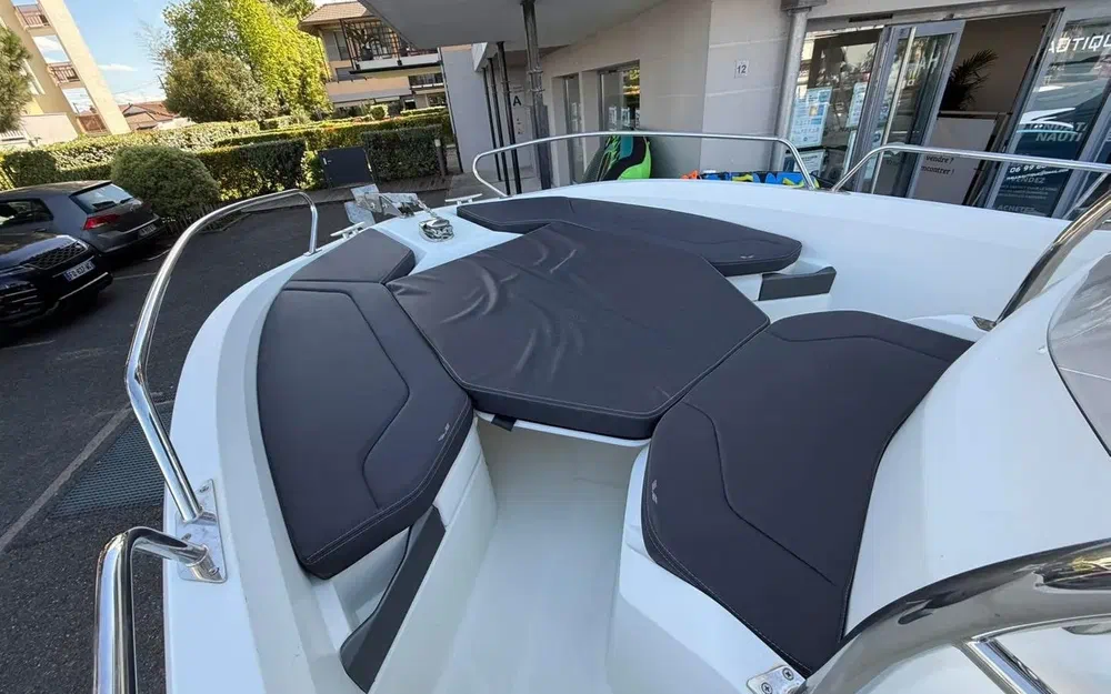 slider 9 Beneteau Flyer 6.6 spacedeck