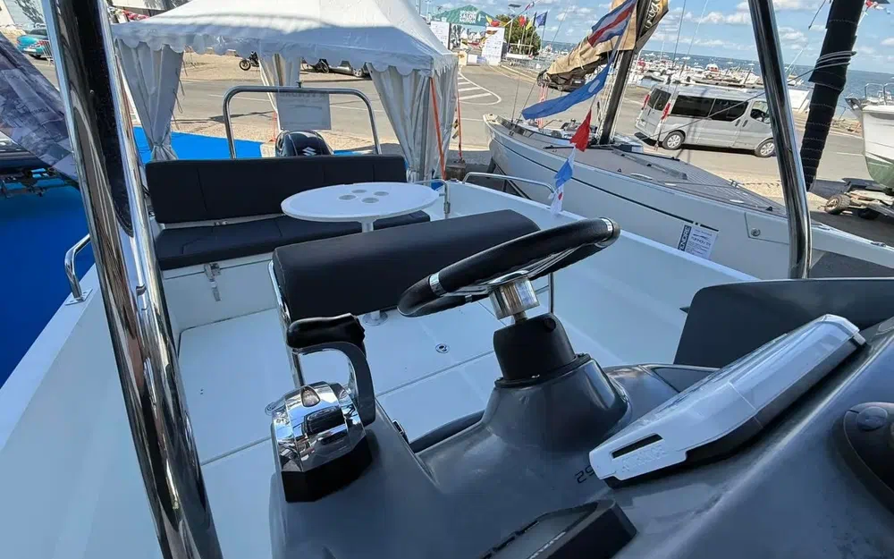 slider 11 Beneteau Flyer 6.6 spacedeck
