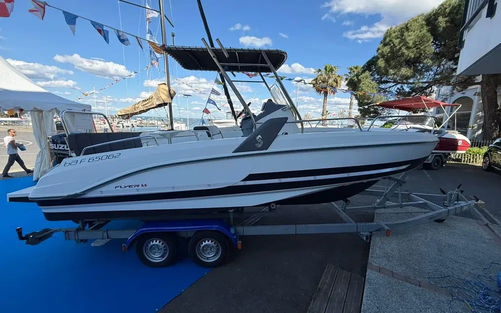 slider 0 Beneteau Flyer 6.6 spacedeck