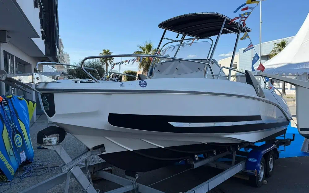 slider 6 Beneteau Flyer 6.6 spacedeck