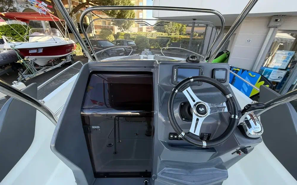 slider 7 Beneteau Flyer 6.6 spacedeck