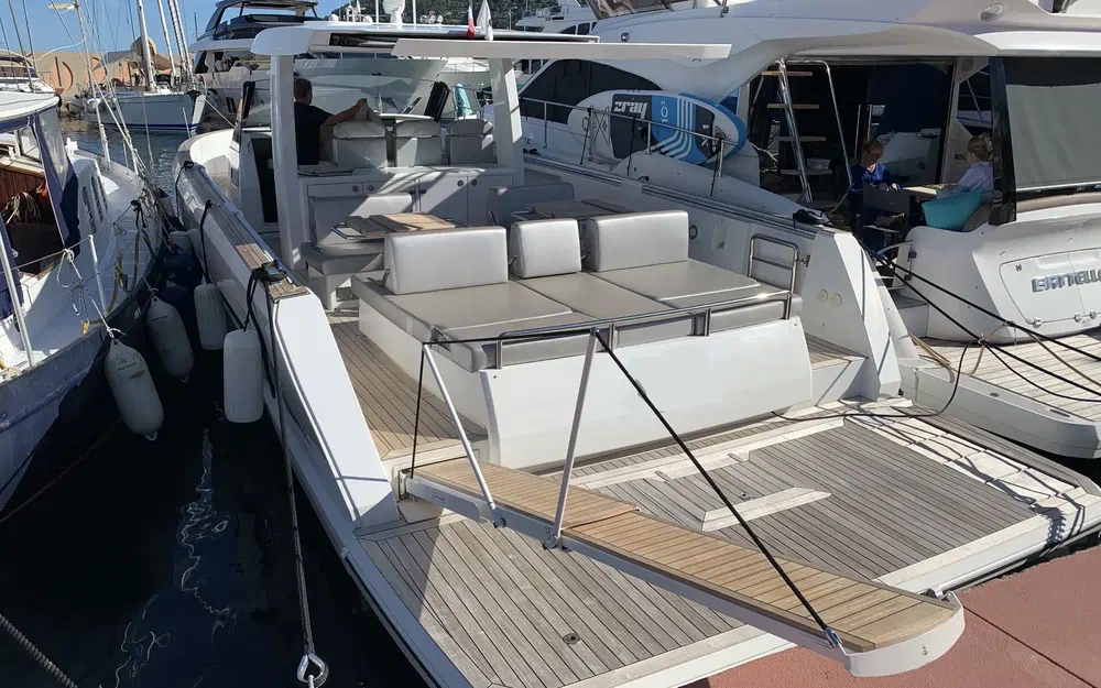 slider 4 Fjord 42 Open