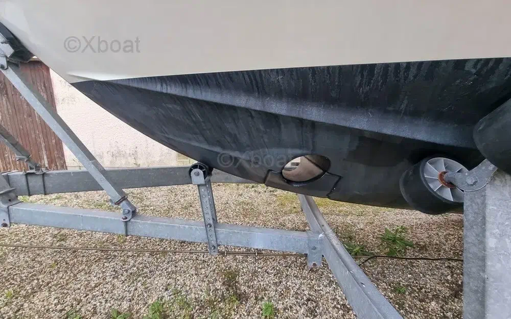 slider 9 Jeanneau Cap Camarat 7.5 CC