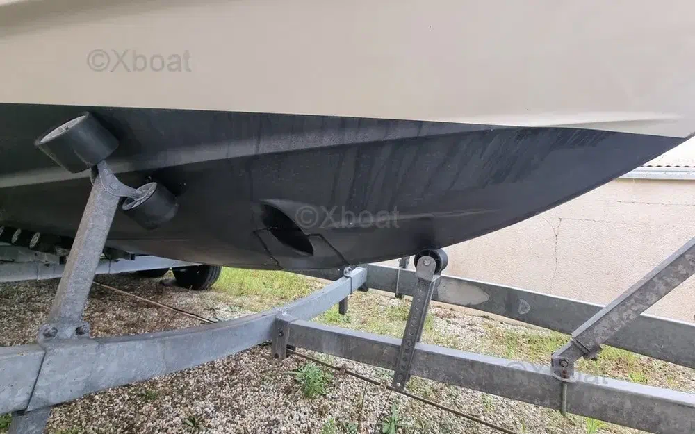 slider 7 Jeanneau Cap Camarat 7.5 CC