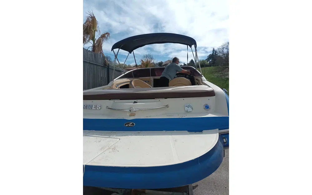 slider 4 Sea Ray 220