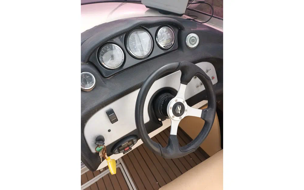 slider 6 Sea Ray 220