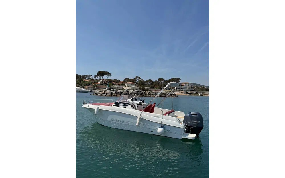 slider 1 Pacific Craft 650 SC