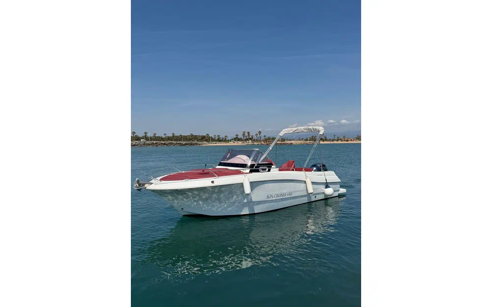 slider 2 Pacific Craft 650 SC