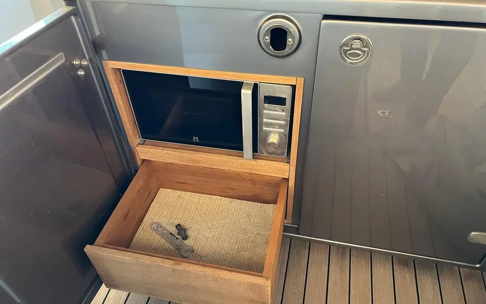 slider 4 Fjord 41 Open