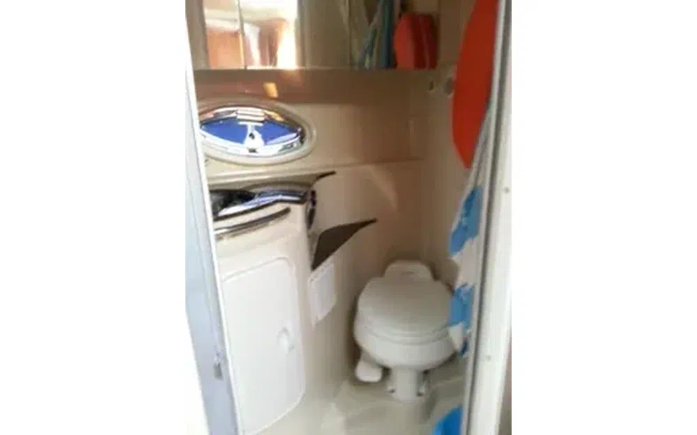 slider 7 Four Winns Vista 318