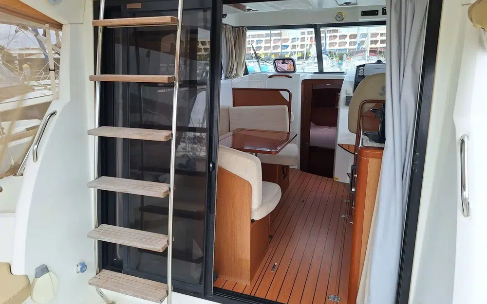 slider 13 Beneteau Antares 30 Fly