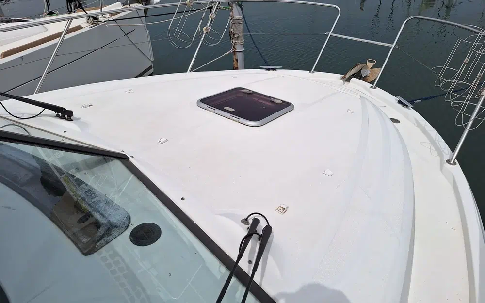slider 16 Beneteau Antares 30 Fly