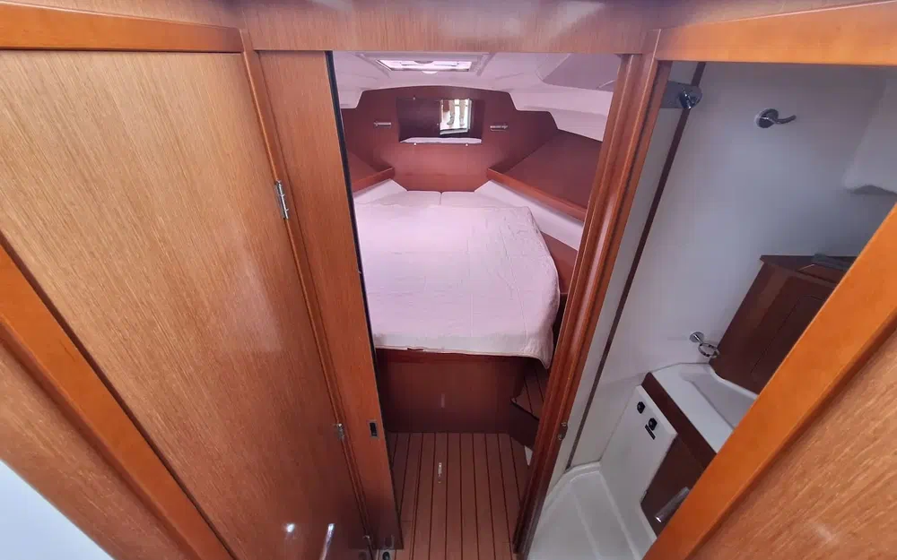 slider 8 Beneteau Antares 30 Fly