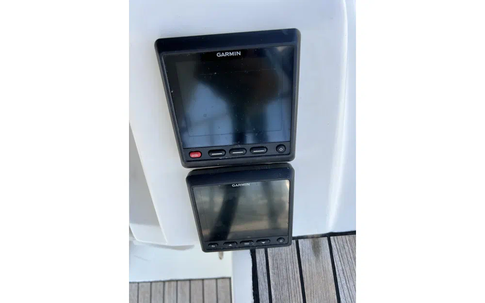 slider 10 Bavaria 37 Cruiser