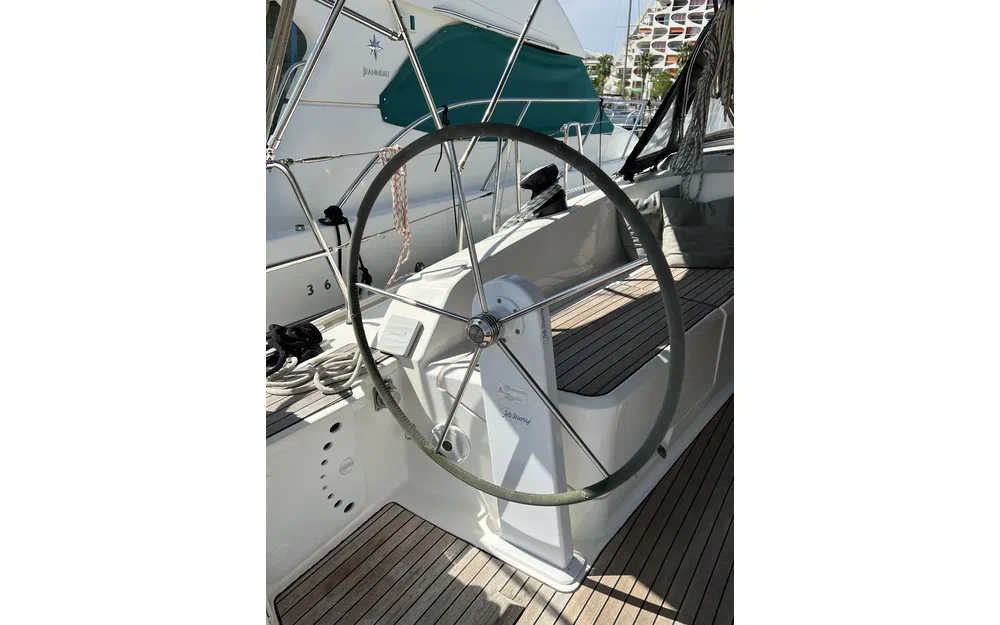 slider 4 Bavaria 37 Cruiser