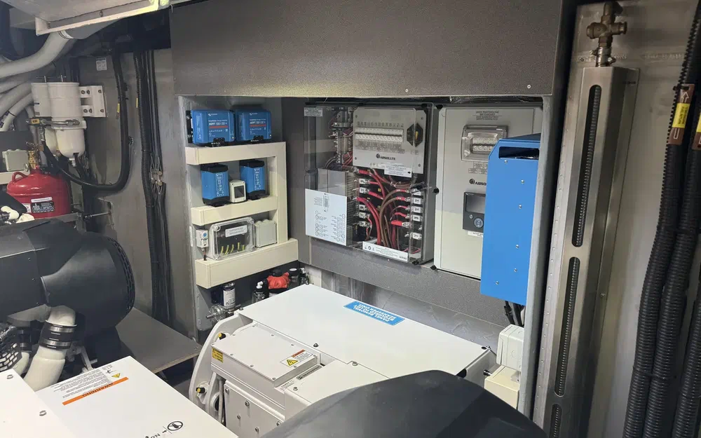 slider 8 Absolute 52 Fly