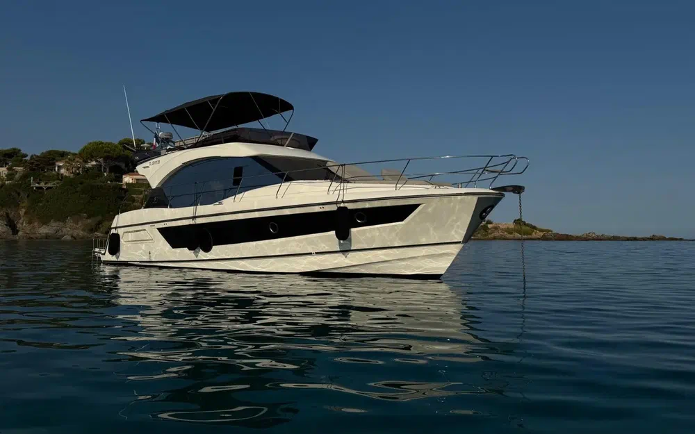 slider 0 Beneteau Monte Carlo 52