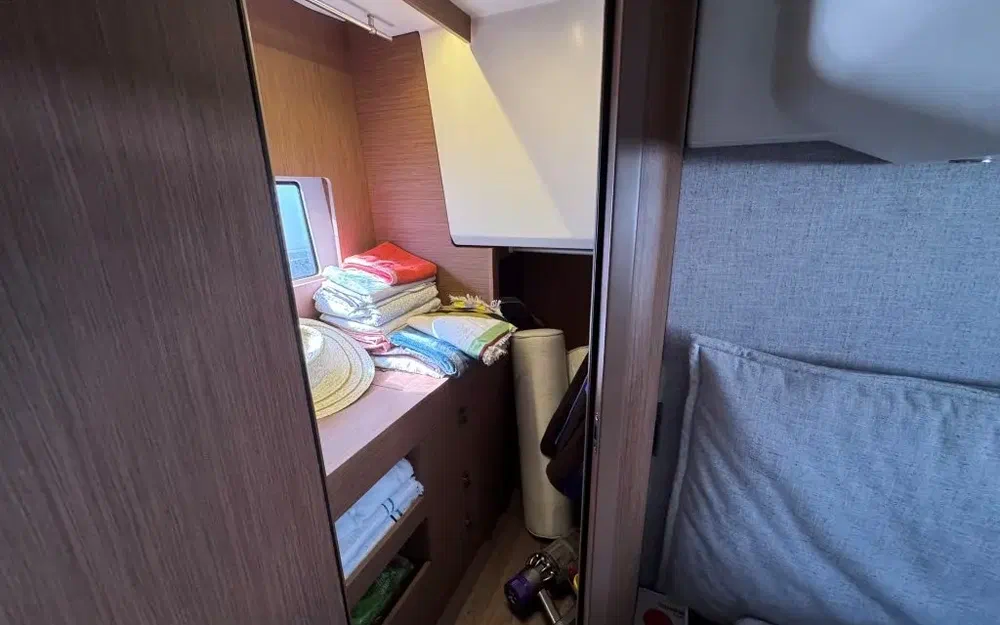 slider 16 Beneteau Monte Carlo 52