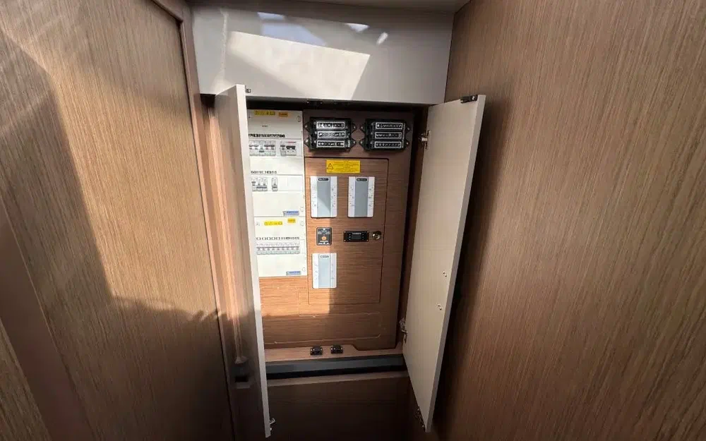 slider 22 Beneteau Monte Carlo 52