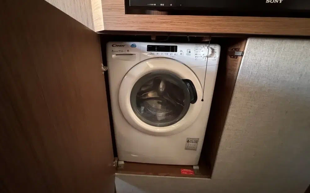 slider 23 Beneteau Monte Carlo 52