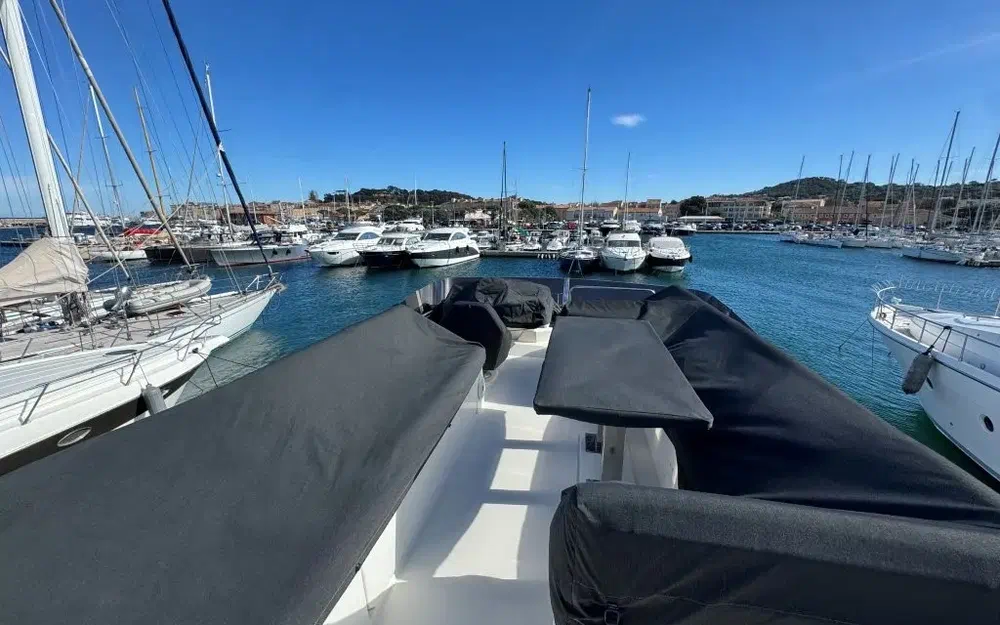 slider 31 Beneteau Monte Carlo 52