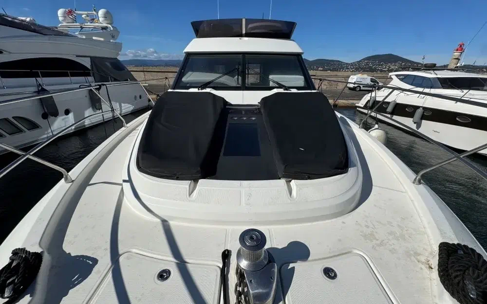 slider 4 Beneteau Monte Carlo 52