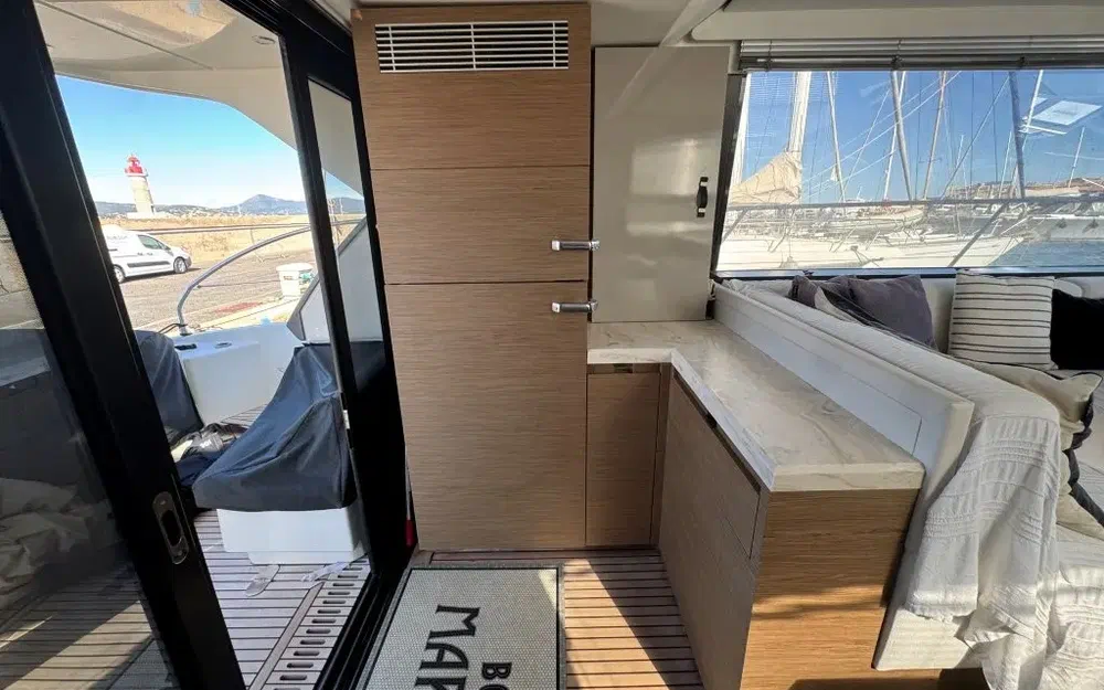 slider 6 Beneteau Monte Carlo 52
