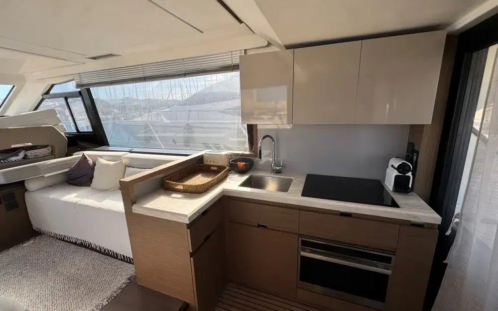 slider 7 Beneteau Monte Carlo 52