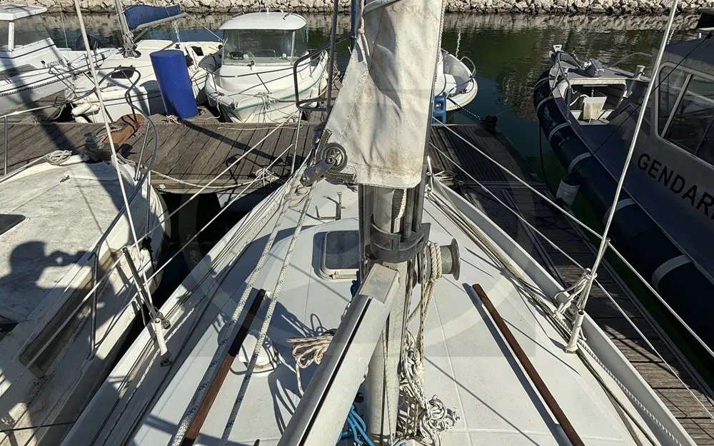 slider 10 Kirie Fifty 27