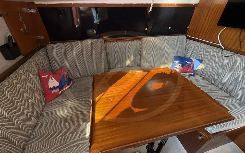 slider 14 Kirie Fifty 27