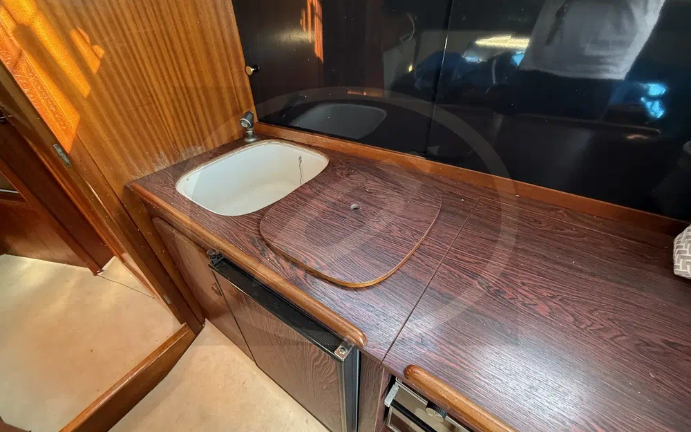 slider 17 Kirie Fifty 27