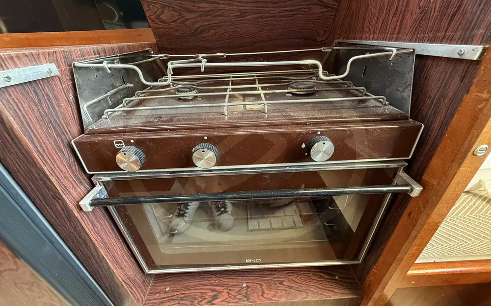 slider 18 Kirie Fifty 27