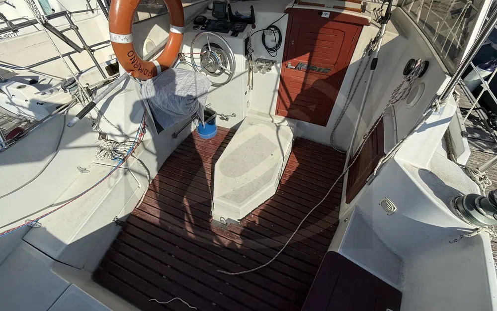 slider 6 Kirie Fifty 27