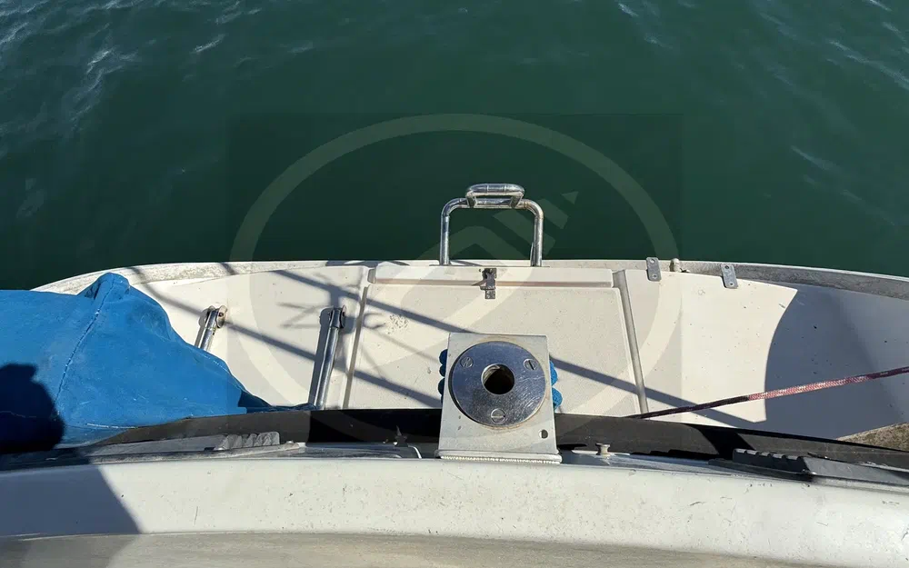 slider 8 Kirie Fifty 27