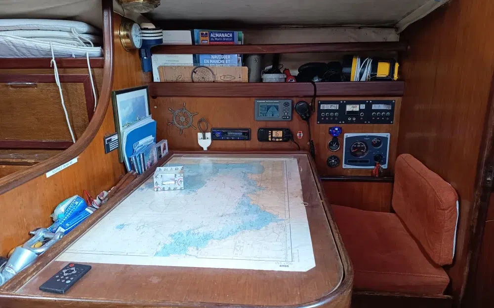 slider 14 Beneteau First 35