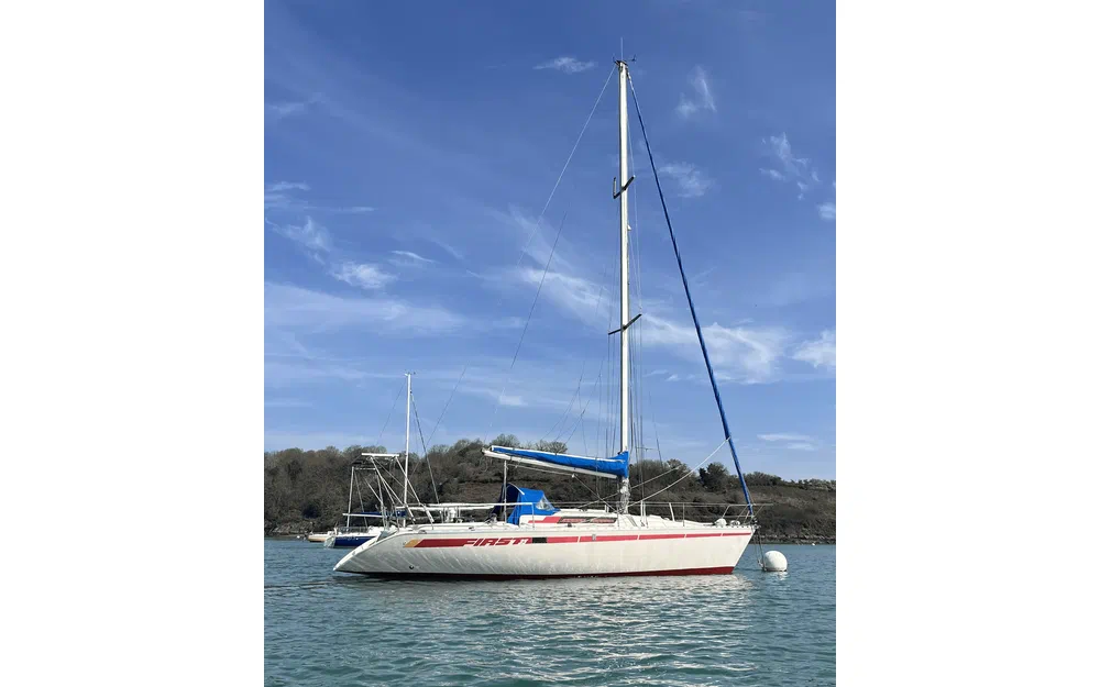 slider 3 Beneteau First 35