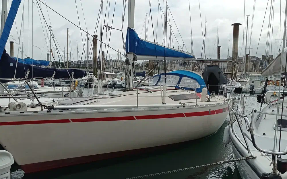 slider 0 Beneteau First 35