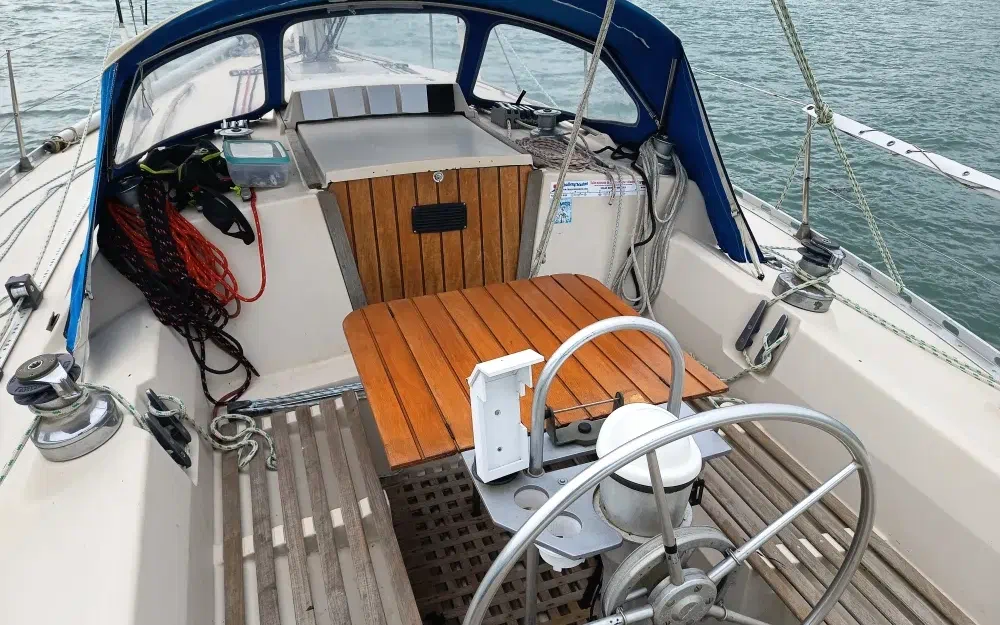 slider 4 Beneteau First 35