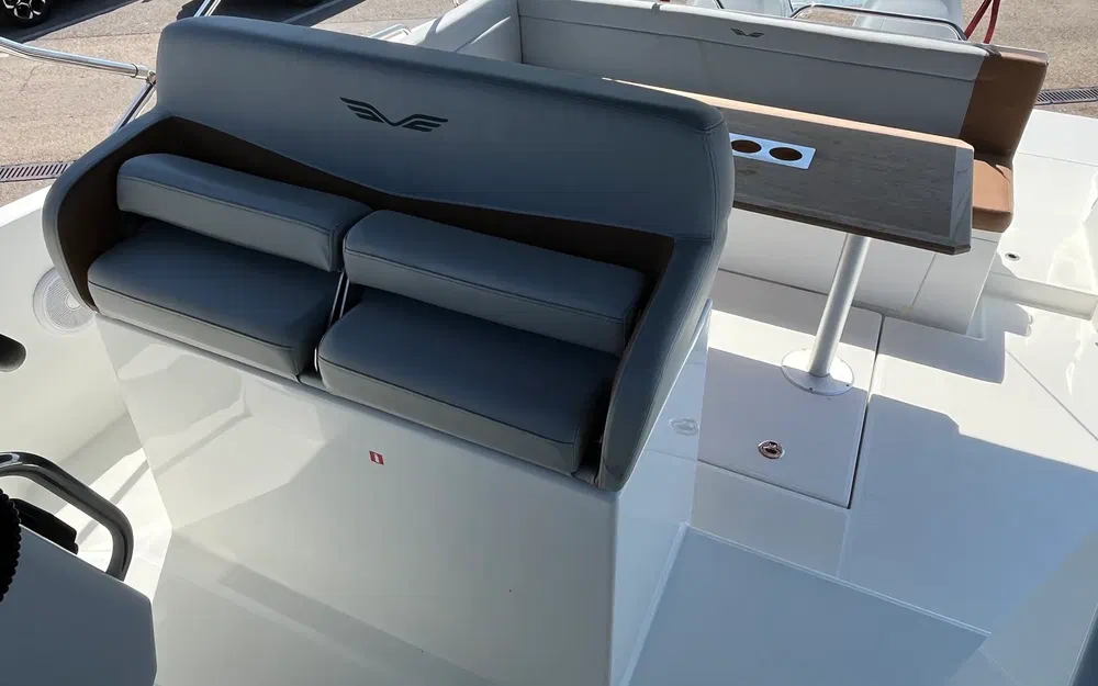 slider 8 Beneteau Flyer 9 SUNdeck