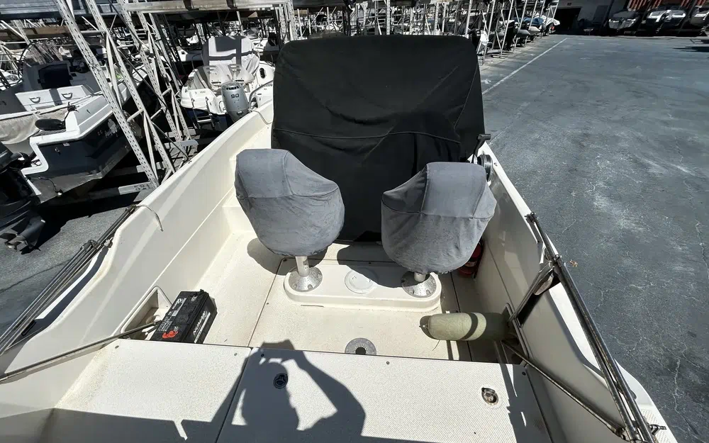 slider 11 Quicksilver 605 Sundeck
