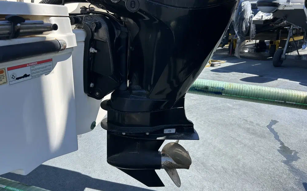 slider 12 Quicksilver 605 Open