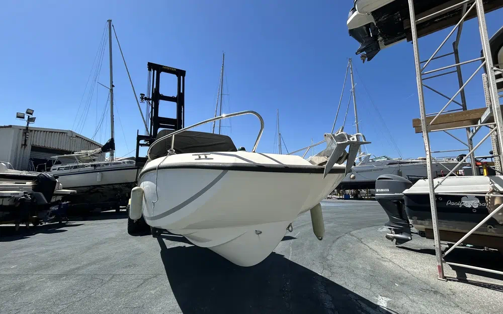 slider 2 Quicksilver 605 Sundeck