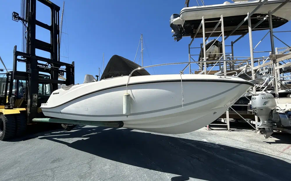slider 3 Quicksilver 605 Sundeck